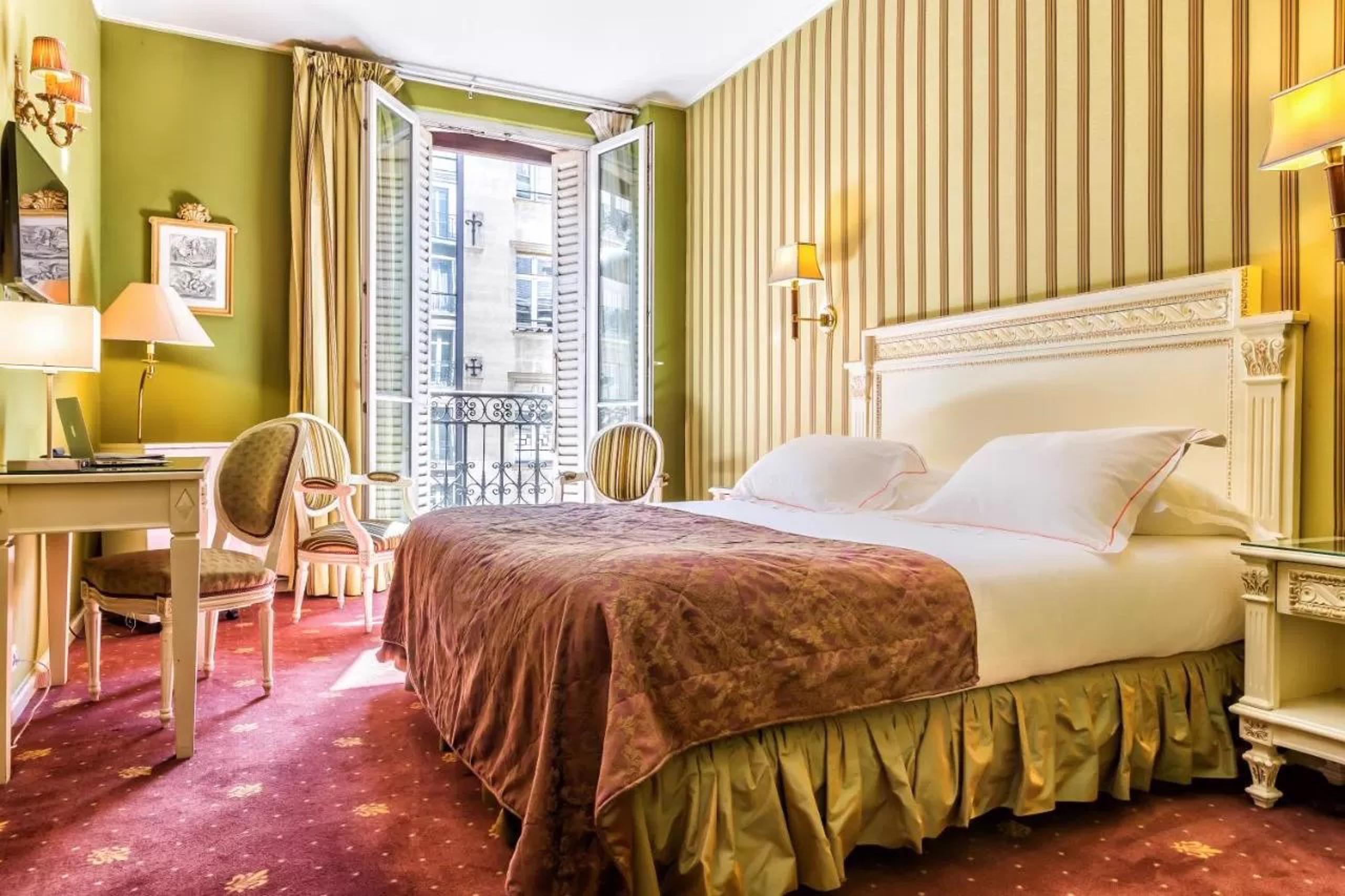 Regence 3* Parijs